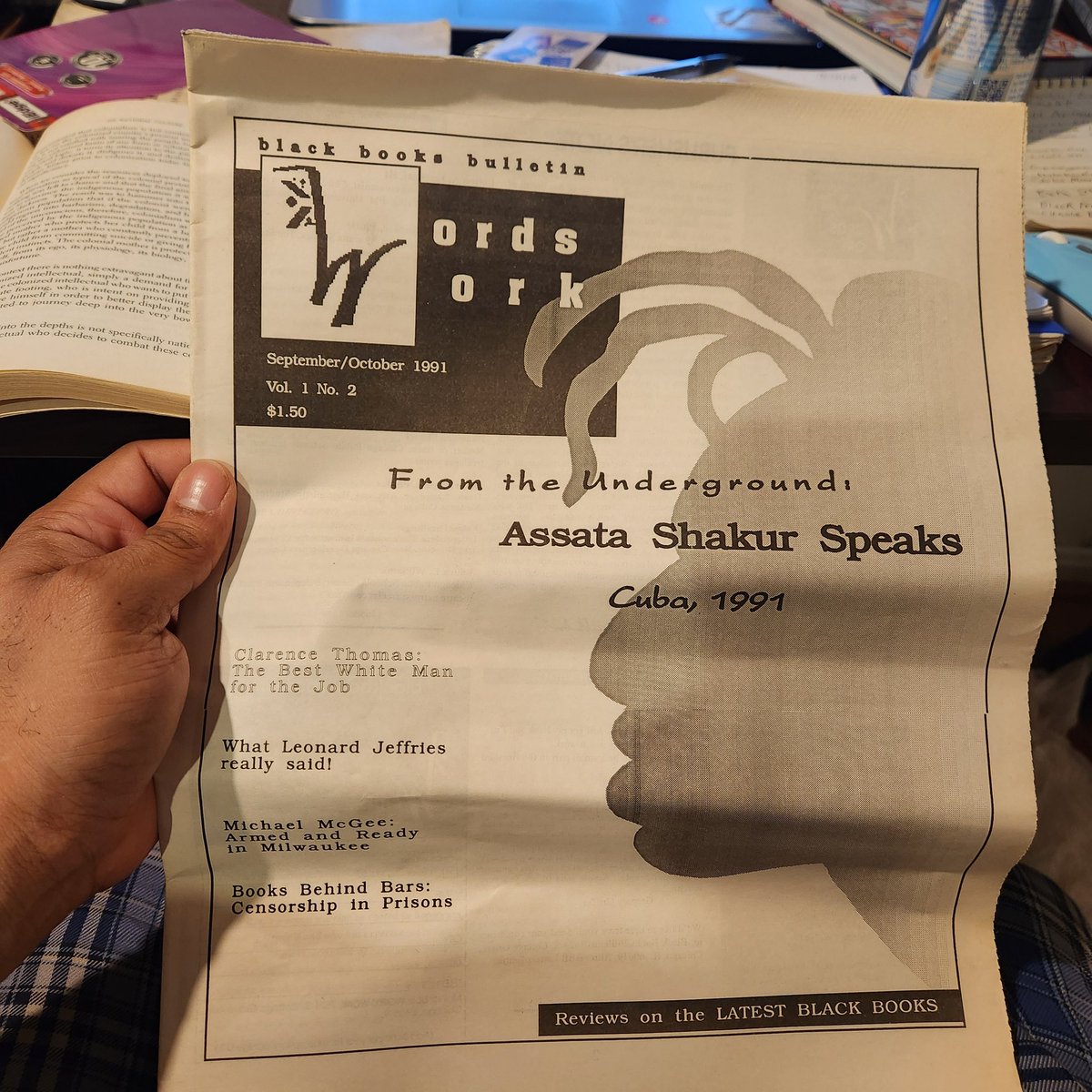 superchrismarsh's tweet image. A thread on Assata demonstrating the limitations of national liberation struggles and the importance of a global liberation struggle: 

"I think the concept of land is limited. I think that the liberation of Afrika is important to Afrikan people over. But I don't think I see it