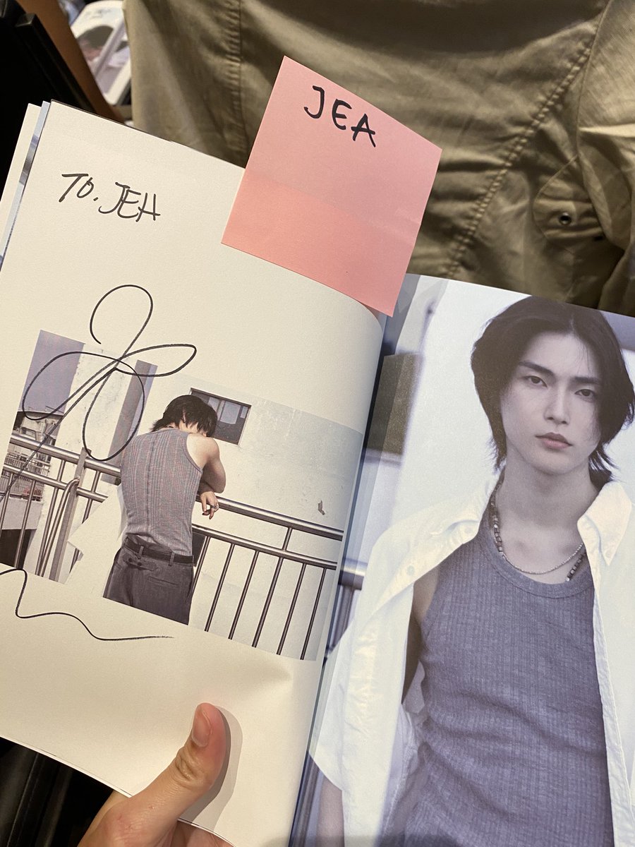 itjeea's tweet image. WAR IS OVERRRRR #XngHan_in_Jakarta