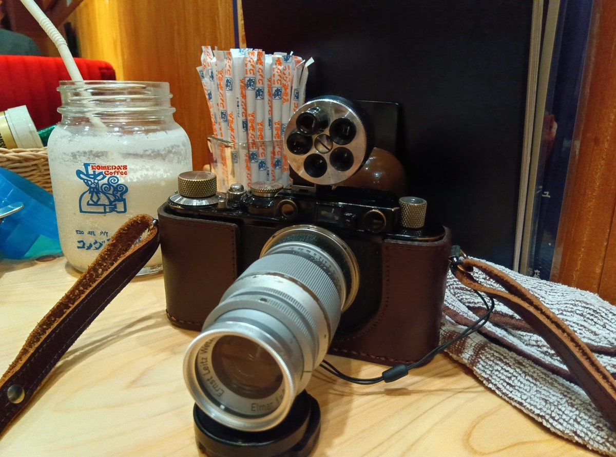 カメラ市で被弾した😅
KMZ ターレットファインダー
昔ターレットファインダー好きじゃなかったけどんだけど、YouTubeでIIIfにsummicron50mmフード付きで使ってる人いて、一目惚れしちゃった笑
フードつけたら50mmのファインダー見えなくなってしまったので買ってよかったわ