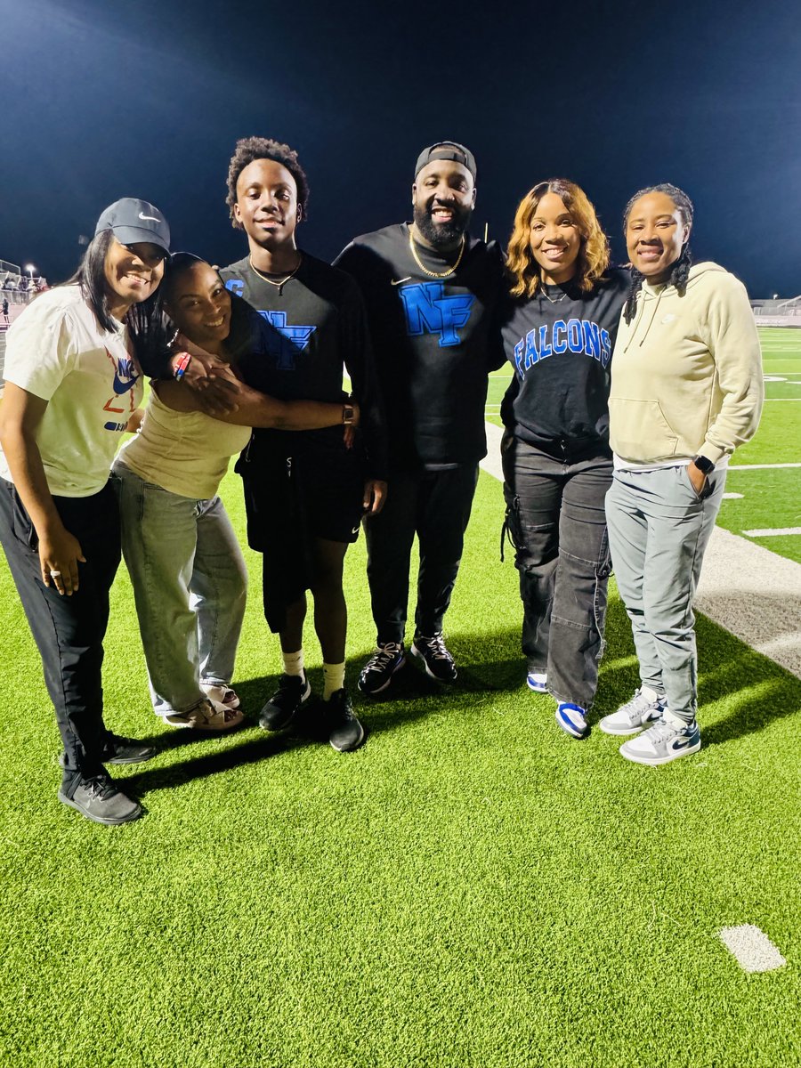 Charles Hitchens tweet media