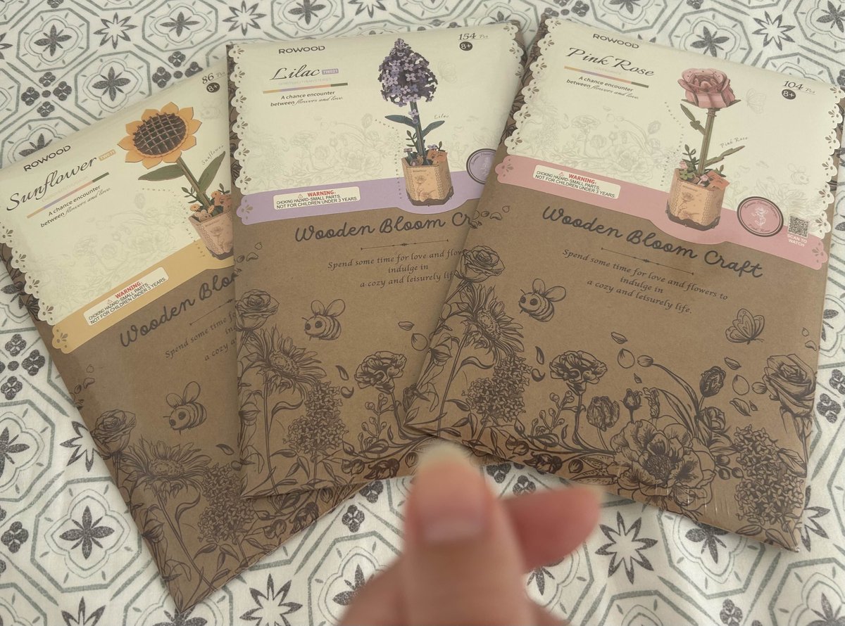 Hello on se retrouve ce soir 20h pour blablater tous ensemble et construire des fleurs en bois !