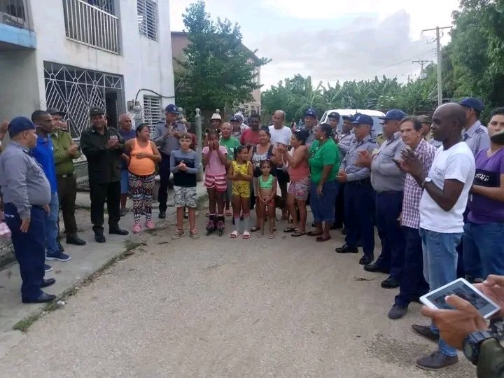 Cómo parte del IV Ejercicio Nacional de Prevención y Enfrentamiento al Delito se realizó en el Consejo Popular Alfredo Gutiérrez Lugones,  la entrega y restitución de bienes sustraídos a vecinos #CiegodeÁvila #LatirAvileño