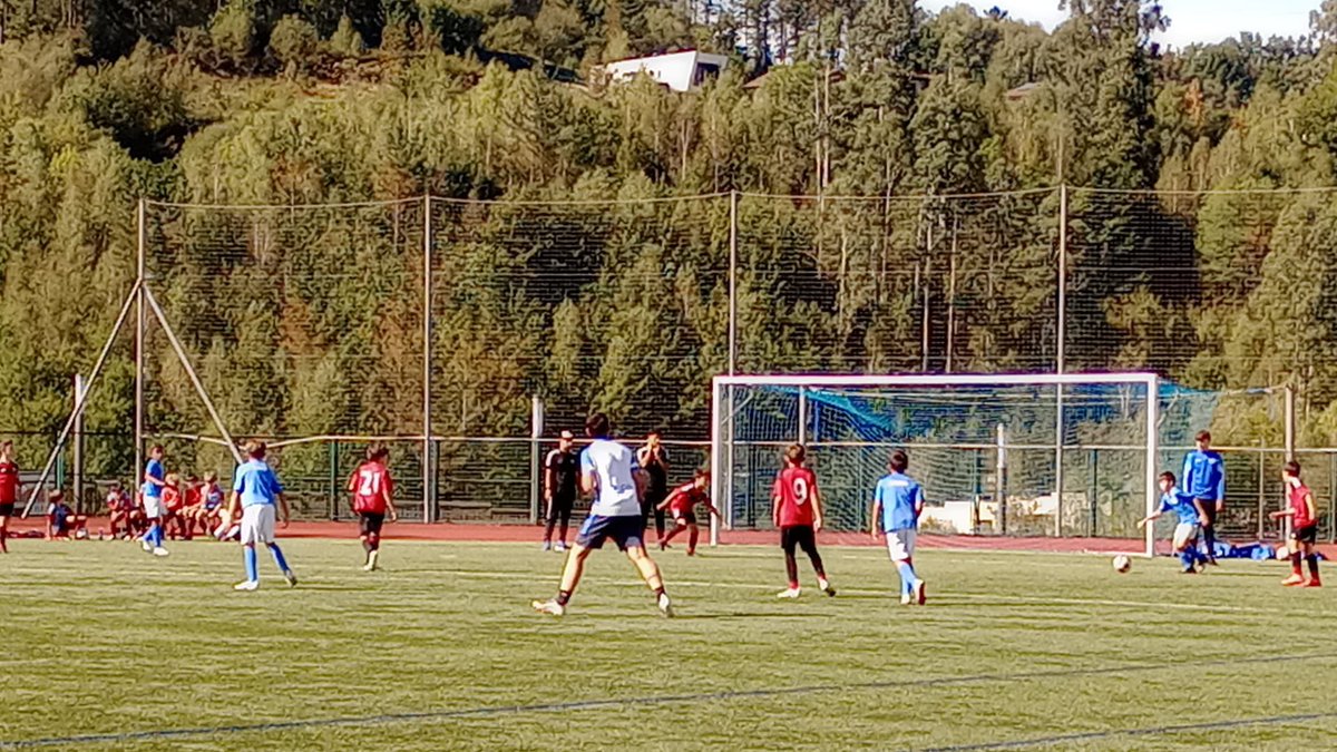 ⚽️ AURREDENBORALDIA ⚽️

➡️ Eskola Kirolako lagunartekoak:

📌 Romo 14 - <a href="/SDEibar/">SD Eibar</a> 
📌 Itzu 14 - <a href="/cd_laudio/">CD Laudio</a> 
📌 #ErmuaBlues - Romo 15 

👏🏻 Segi lanean, mutilak ‼️

#Romo #Cantera #GetxoKirolak