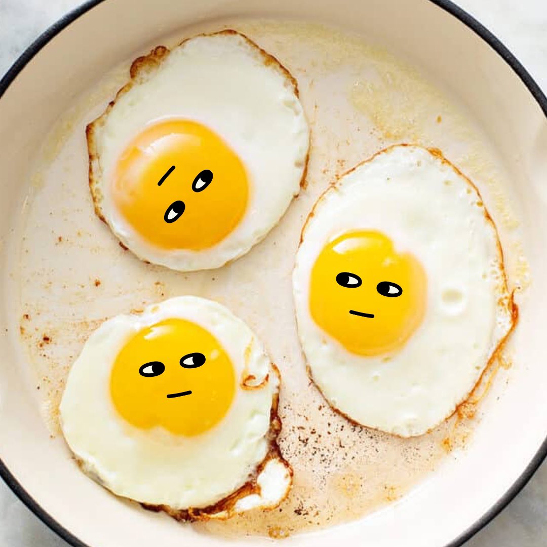 Weekend is for boozy brunch! 

What are you having for breakfast? 🍳