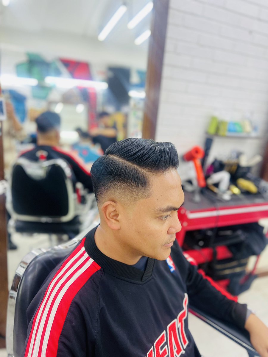 ramenow's tweet image. New hair, who dis?

Obsessed with this precise cut from Hairnerds Studio Kebayoran. They nailed it!💈💇

#BarberLife #NewHaircut #MensStyle #HairnerdsStudio #Kebayoran #HairnerdsStudioKebayoran #CleanFade