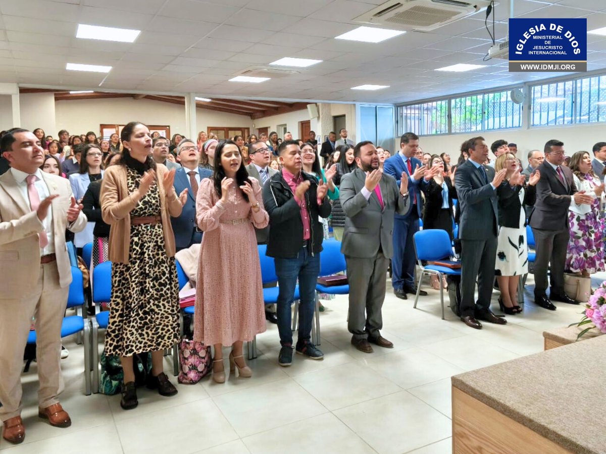 IDMJIoficial's tweet photo. 🇨🇱 Apertura de Nuevo Templo en Santiago de Chile, Comuna San Miguel
https://t.co/U2H5NWVIbb

El pasado 14 de septiembre de 2025, la Iglesia de Dios Ministerial de Jesucristo Internacional inauguró un nuevo templo en la Comuna de San Miguel en la Ciudad de Santiago de Chile, Chile, ubicado en la AV. La Marina 1327 San Miguel, Santiago de Chile.

Los hermanos se sintieron muy felices al ver las promesas cumplidas del Señor, y le agradecieron a Dios, a nuestra Amada Hermana María Luisa, a nuestro Hermano César Eduardo Moreno, a su esposa, la Hermana Ángela Oviedo y a toda la Junta Directiva de la Iglesia por este nuevo local para alabar al Señor.

Al lugar asistieron más de 180 hermanos, quienes disfrutaron de la proyección de la enseñanza de nuestra hermana María Luisa.

A continuación se detallan los horarios de los cultos con los que contará:

Lunes: 7:00 PM Alabanza
Martes: 7:00 PM Estudio Bíblico
Miércoles: 7:00 PM Alabanza
Jueves: 7:00 PM Enseñanza
Viernes: 6:00 PM Alabanza
Sábado: 7:00 PM Estudio Bíblico
Domingo: 11:00 AM Enseñanza