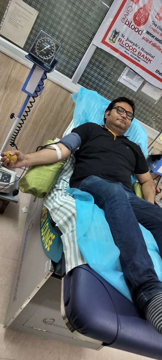 Shariq1487's tweet image. “It only takes a few minutes to give a lifetime to someone else. 💉🩸 #DonateBloodSaveLife #ZMT 

(What's Group) volunteer join our group ( ZMT) donate Blood save live . 

chat.whatsapp.com/Isc8a4Z0HJEL9o…