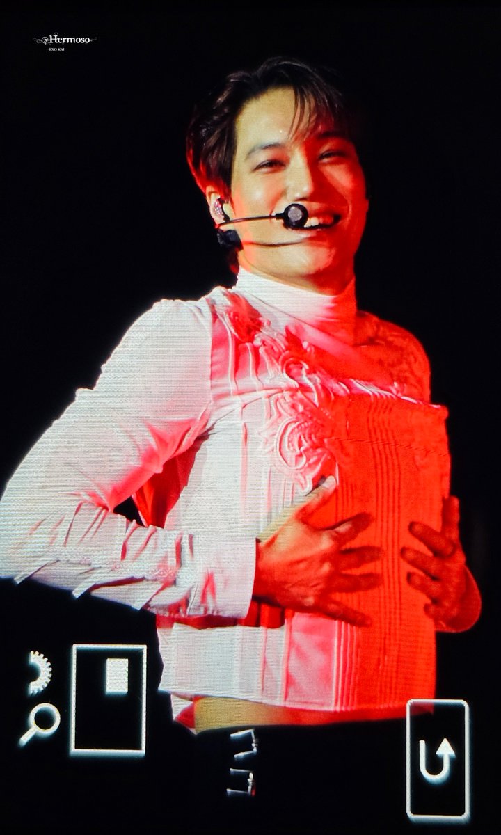 250927 KAION ENCORE DAY2 중콘

웃을 때마다 맘이 벅차올라🥺

#KAI #카이 #엑소카이 #종인 
#KAI_KAION_ENCORE_DAY2
#다시만난_카이온_앙코르