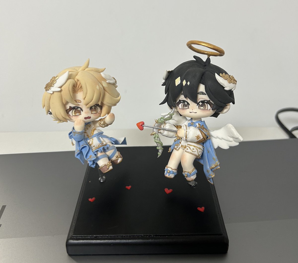 완결 축하합니다!!! 근데 여러분 정말 아쉽습니다 😭😭
작가는 바로 다음 만화를 낼 수 있습니까? 너 없이 나 7,17,27 어떡해🥲(농담입니다. 선생님은 결제가 끝난 후에 푹 쉬세요! ）
제가 약속한 원고를 틀어놓고 완결을 축하합시다💗💗💗🎊