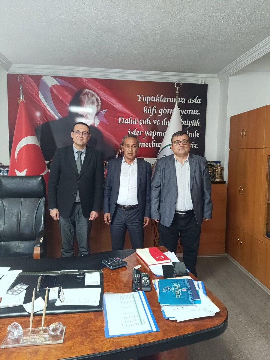 facebook.com/share/p/1BRMxN…
Yenipazar Belediye Başkanımız Sayın Ilhan Özden' i Türk Büro-Sen olarak ziyaret ettik. Sayın Başkanımıza Kabulleri Ve Misafirperverliğinden Dolayı Teşekkür Ediyor Çalışmalarında Kolaylıklar Ve Başarılar Diliyorum.
<a href="/yenipazar_bld/">Yenipazar Belediyesi</a> 🇹🇷