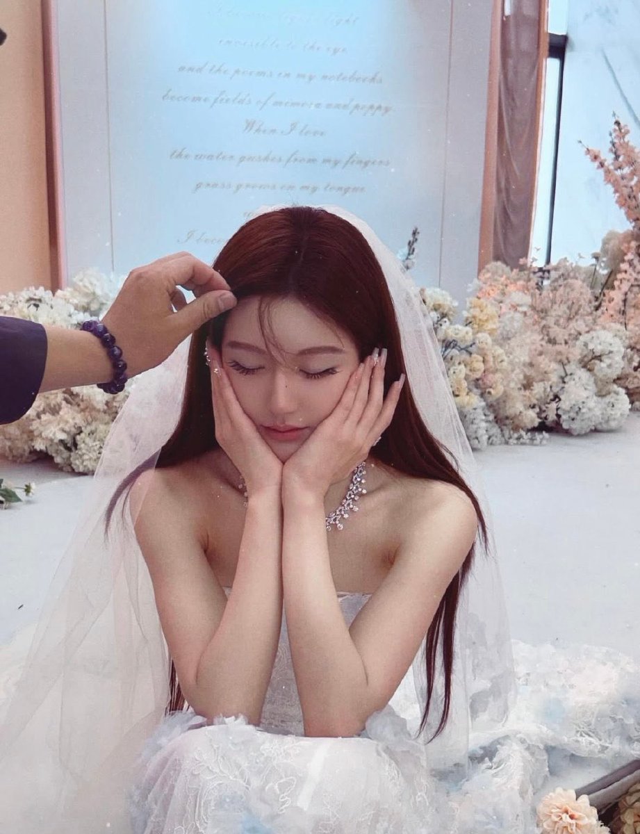 Wei13AL's tweet photo. อันนี้👰🏼‍♀️เจ้าสาวหรือ👑เจ้าหญิงคะ?

🎊²⁰²⁵/₀₉.₂₈ᵕ̈ 🎞️#เกมส์รักในเงาลวง #LovesAmbition

💟 #จ้าวลู่ซือ #ZhaoLusi #赵露思 💜🪽
#WilliamChanwaiting #陈伟霆 #เฉินเหว่ยถิง https://t.co/TpAkfV65BS