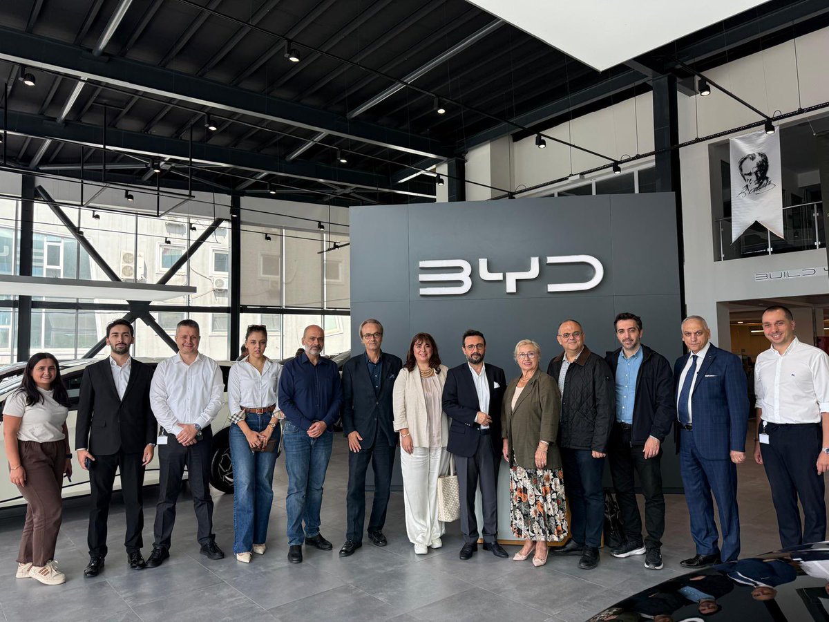 BalinNail's tweet photo. Bugün 
DRC Holding bünyesindeki Derya Otomativ BYD marka araçların lansmanı için bizleri ağırladı.
Elektrikli otomobiller konusunda bizleri aydınlatan tüm yetkililere ve bu organizasyonu gerçekleştiren Genel Koordinatörümüz Erdal Keskin’e kurumumuz adına teşekkür ediyoruz. https://t.co/6BZubWrZpm