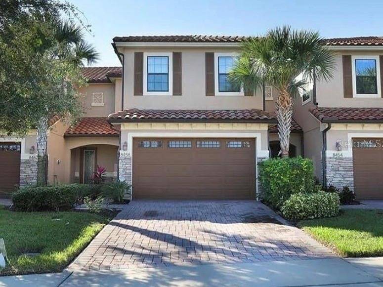 TuRealtorEnFL's tweet photo. STOP scrolling if you love sunshine &amp; style! ☀️🏡 

All in the premier Eagle Creek in Lake Nona, community with resort amenities

Why wait? Your new chapter starts here: https://t.co/Ueq4lBNRxg 

#HotListing #OrlandoHomes #MoveInReady #DreamBig https://t.co/nGaAeaKxN2