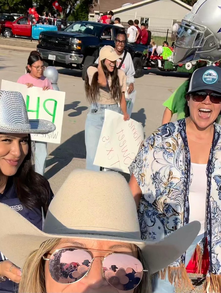 Happy Homecoming Weekend, Hillcrest!! ❤️🖤🐾 There’s no place like HOME!! 🤗 <a href="/PanthersHHS/">Hillcrest HS</a>