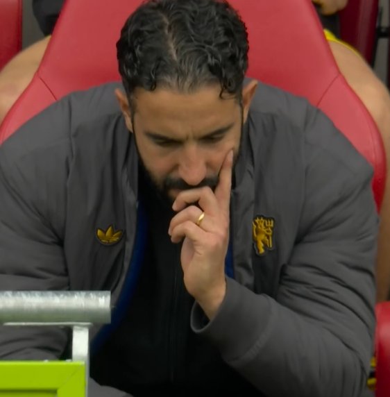 🚨 17 défaites en 33 matchs d'Amorim à Man U... 🇵🇹🤦‍♂️

Défaite 3-1 face à Brendfort, Bruno Fernandes et ses coéquipiers avaient pourtant l'occasion de s'approcher du Top 6. ❌️