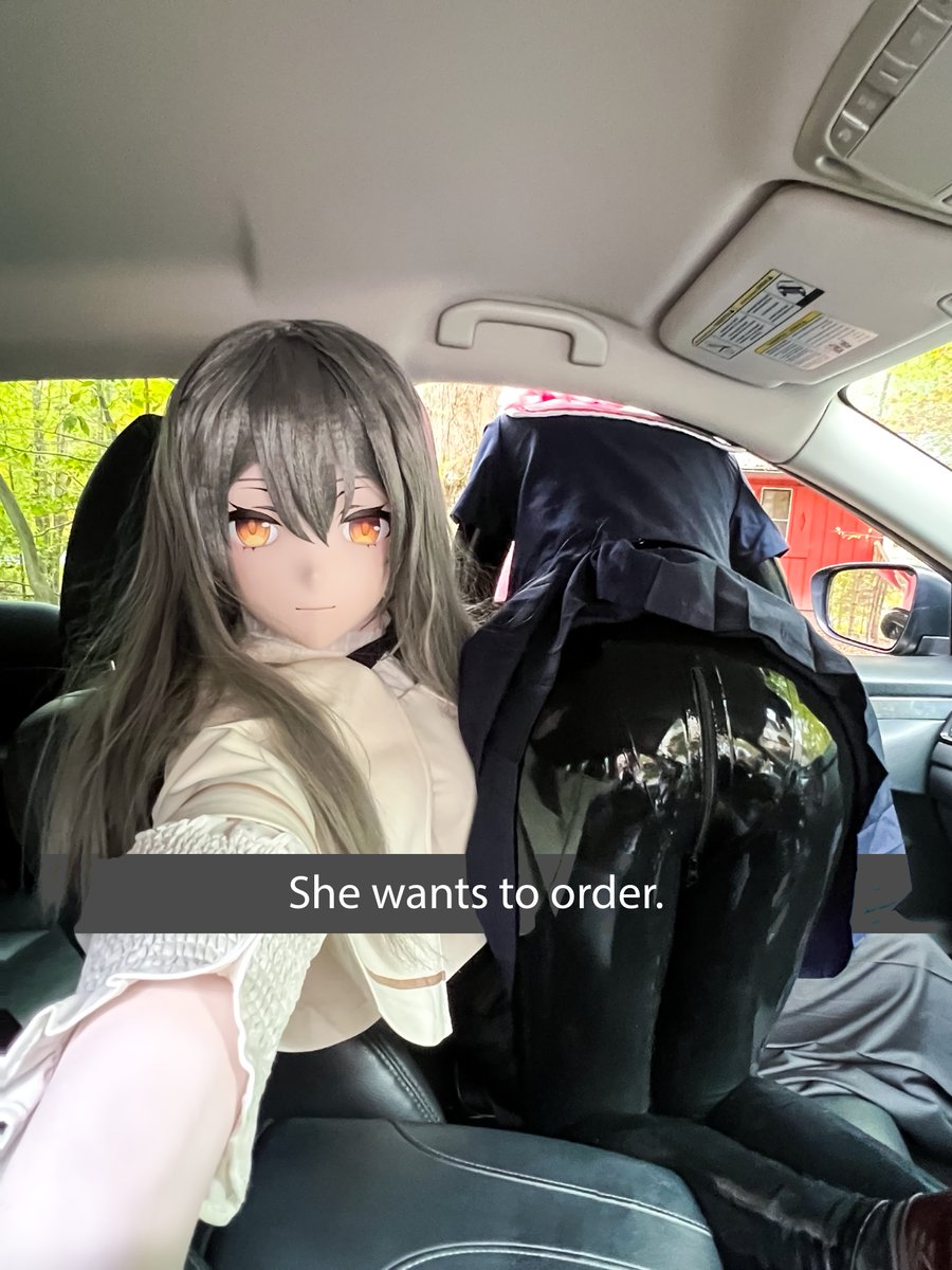Illyasviel2023's tweet image. "She wants to order."
March 7th: @LearnedToad
#kigurumi #latex #HonkaiStarRail