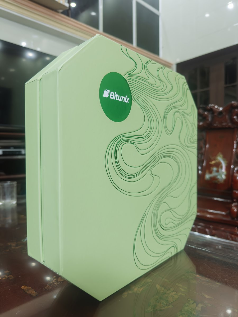 anh60a's tweet image. BÁNH TRUNG THU ĐẾN TỪ SÀN GIAO DỊCH XANH #BITUNIX
Nhận món quà đặc biệt từ #Bitunix chợt nhớ về những người anh em BD thân thiết đã đồng hành cùng mình trong hành trình #Crypto 8 năm qua. Câu chuyện năm nào bạn BD cùng những người anh em luôn thầm lặng gửi…