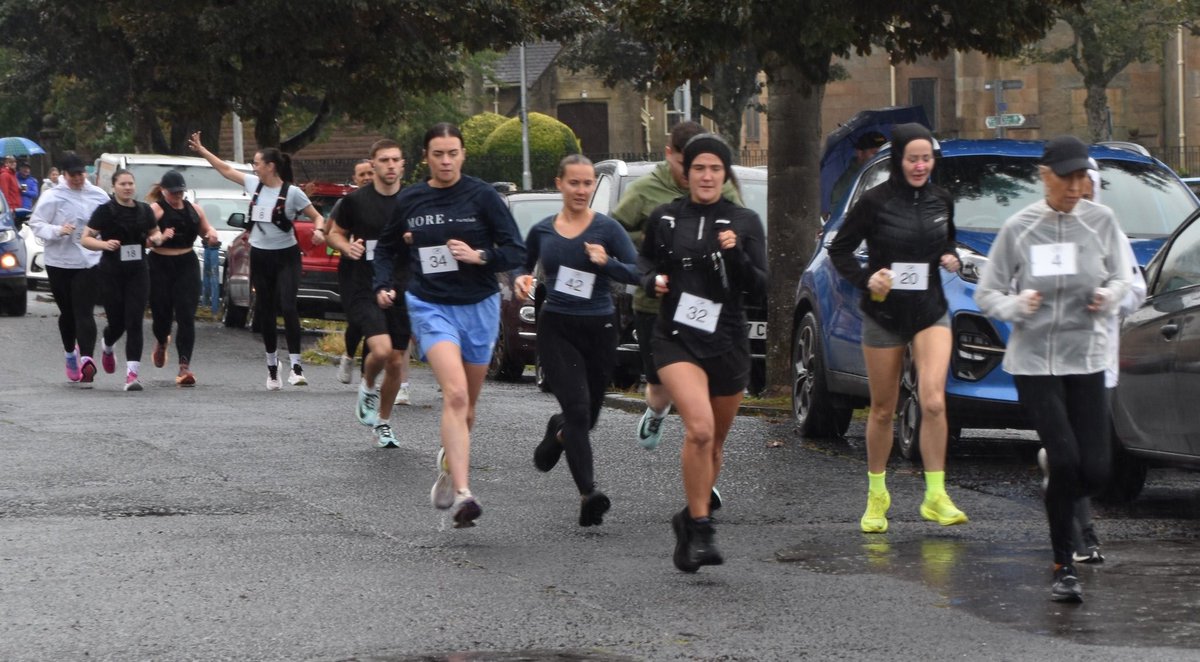 inverclyde_ac's tweet photo. Great Community Spirit as our Fit2Run group joined in the club race this morning despite the wind & rain #ZoomlikeaZebra #StrongandDetermined. Many Thanks to our volunteers⭐️ @ActiveSchoolsIC @SALDevelopment @greenocktele https://t.co/XohI4L786J
