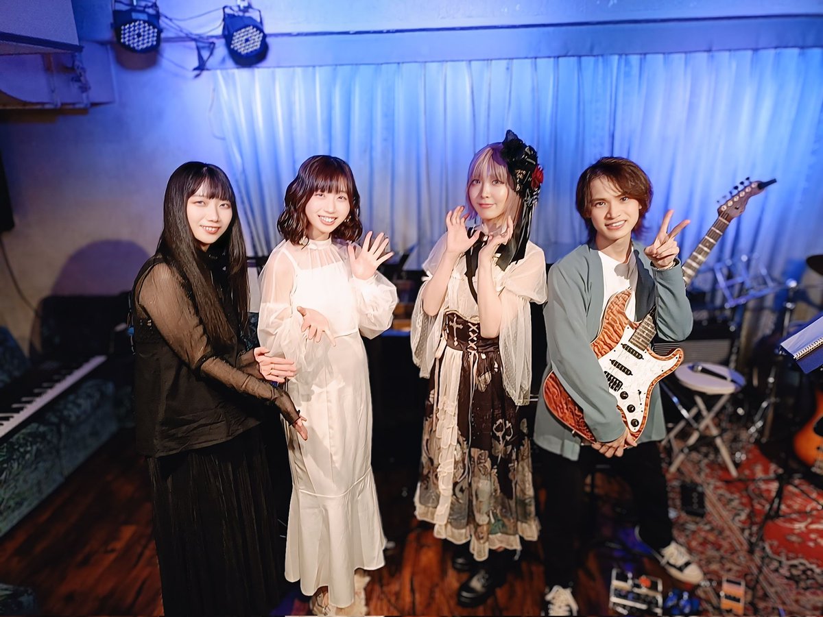 東中野MUSIC LOUNGE DRUM 
〜Sweet Night vol.14〜
3マンSPECIAL LIVE

ご来場＆配信視聴ありがとうございました！

ベース・キーボード・ギターという
珍しいアンサンブルでの
アコースティックバンド🎶

気に入ったシーンや曲はありましたか？
是非リプで教えてくださいね✨️

▼セトリ▼