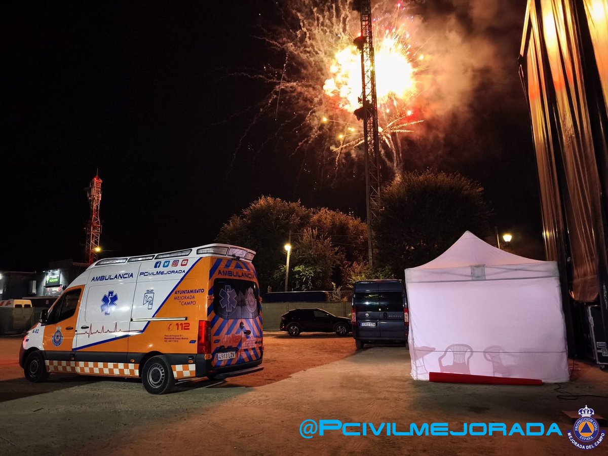 PCivilMejorada's tweet image. #VelillaDeSanAntonio en este fin de semana, comenzamos colaboración con los compañeros de @PCivilVelilla en los distintos eventos de sus #FiestasPatronales2025: conciertos, encierros… ayer concierto y apoyo sanitario. Hoy estaremos en encierros, conciertos y apoyo sanitario.