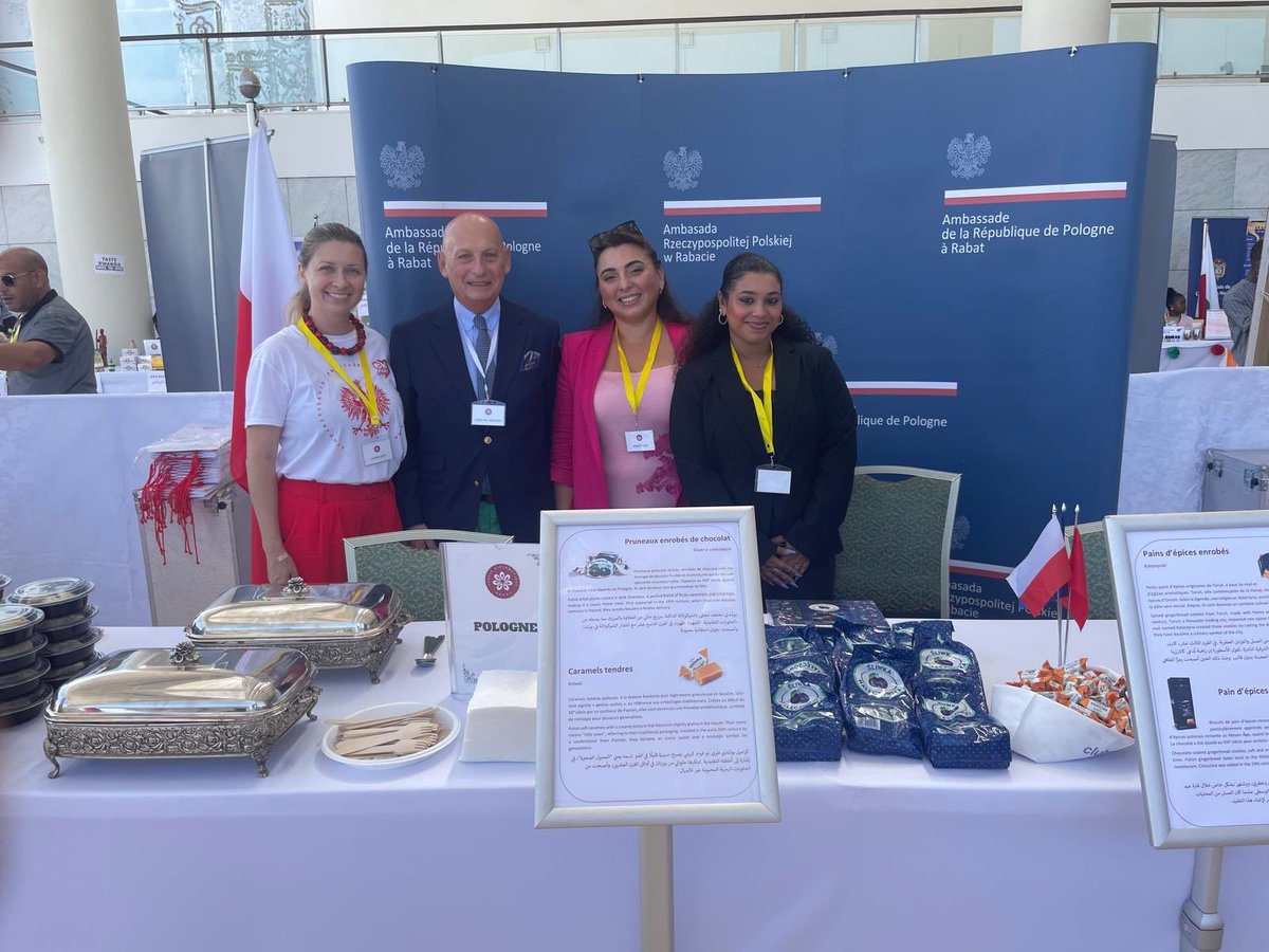 Rabat gości festiwal gastronomii i solidarności. Uczestniczy w nim oczywiście <a href="/PLauMaroc/">AmbPologne Maroc</a>. Wpływy ze sprzedaży specjałów narodowych polecanych na stoiskach licznych ambasad pomogą opłacić ważne projekty społeczne wybrane przez minister Solidarności i Rodziny🇲🇦, która go otworzyła