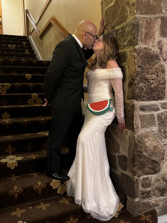 esposa2024's tweet image. 🍉 Happy 1st anniversary to my paaaapppiiii!!! 🍉 We braved Hurricane Helene 1 year ago to get married at the Mountain Lake Lodge! Carried all the watermelons, we did! 🤭🍉 #Besame #TimeOfMyLife #Sandia
