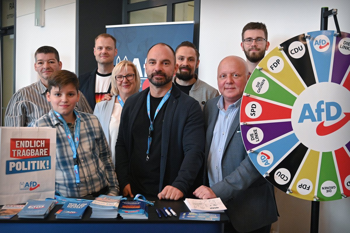 AfD - Stadtratsfraktion Magdeburg (@afdsrmd) on Twitter photo 🔵 Am 27. September 2025 nahm die AfD-Fraktion im #Stadtrat von #Magdeburg am „Tag der offenen Rathaustür“ teil. Die #AfD-Fraktion bedankt sich herzlich bei allen Besuchern! 💙💪
#Alternative #AfDsrmd #Politik #Rathaus #Heimat #Magdeburg <a href="/RonnyKumpf/">Ronny Kumpf 🇩🇪</a> <a href="/HagenKohlMdL/">Hagen Kohl, MdL</a> <a href="/AfD_Magdeburg/">AfD Magdeburg</a> 🔵 Am 27. September 2025 nahm die AfD-Fraktion im #Stadtrat von #Magdeburg am „Tag der offenen Rathaustür“ teil. Die #AfD-Fraktion bedankt sich herzlich bei allen Besuchern! 💙💪
#Alternative #AfDsrmd #Politik #Rathaus #Heimat #Magdeburg <a href="/RonnyKumpf/">Ronny Kumpf 🇩🇪</a> <a href="/HagenKohlMdL/">Hagen Kohl, MdL</a> <a href="/AfD_Magdeburg/">AfD Magdeburg</a>