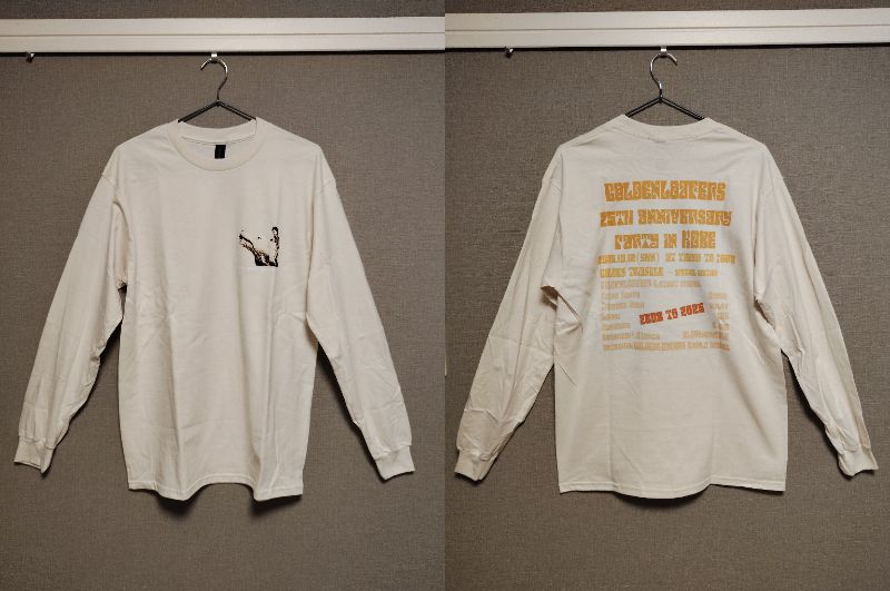 manjuuumai's tweet photo. ゴールデンローファーズ25周年パーティーまでもうちょいになりましたー！

TシャツとロンT作っちゃった！

左胸にはアフローファーがファルコンに乗ってるイラスト（CBBのおりぶ作）が！

バックにはアフローファーが好きだった70年代のかっけーフォントで諸々と！

T 3500円
ロン 4200円

こうてー！ https://t.co/BIuZBhuKmD