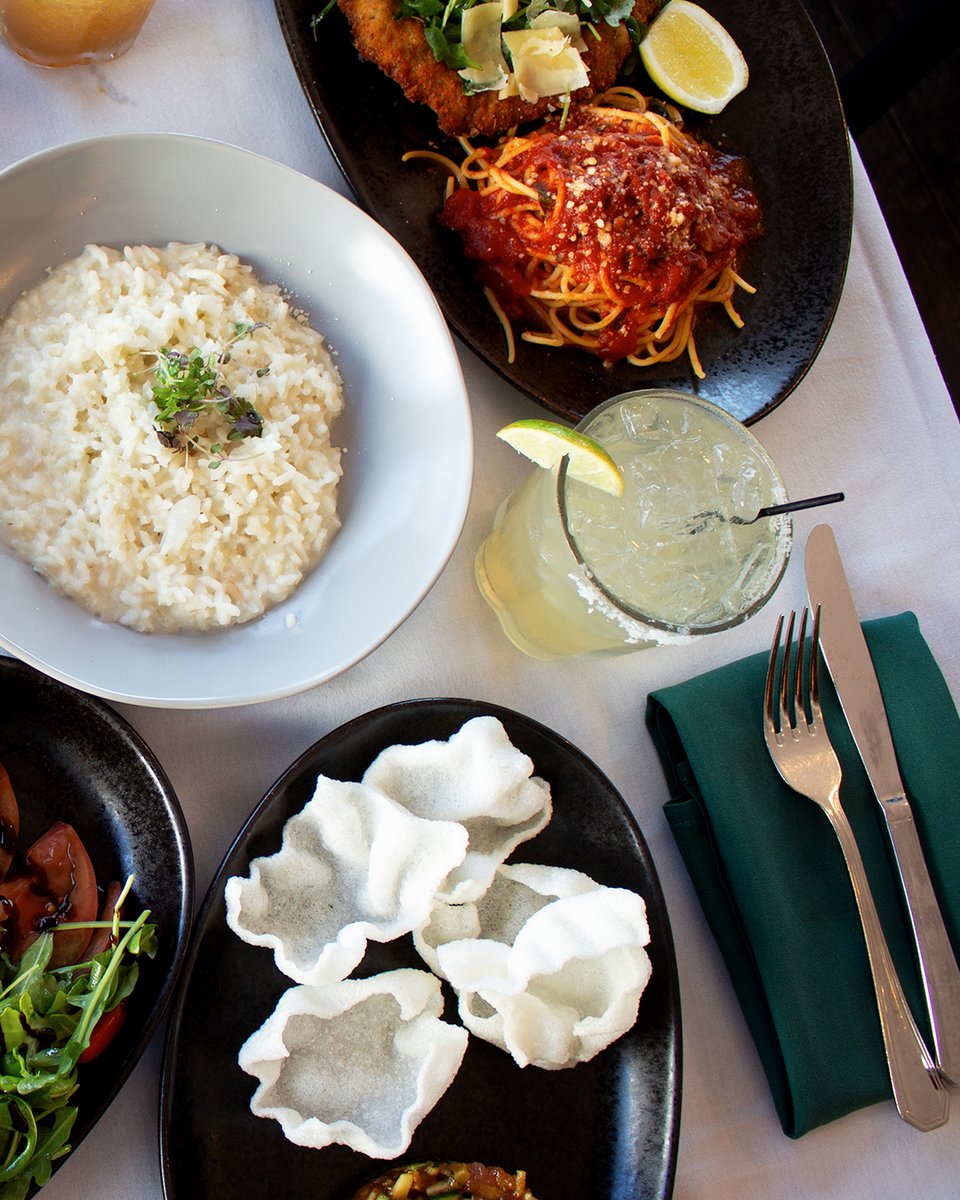 AtlanticCityCC's tweet photo. Your table's ready 🔔
From sharable shishito peppers to indulgent creamy risotto and crispy veal milanese, there's something for every craving at The Taproom.

Open to the Public | Walk-ins Welcome
Saturdays Open from noon. https://t.co/Yagb45PeZL