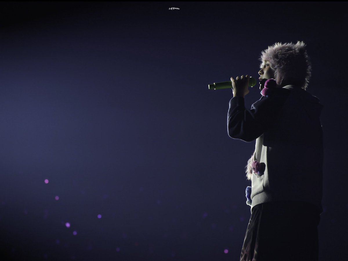 KEY_under_a_pot's tweet image. 250927 키랜드 중콘 기범이🪻

이 안에 있는 사랑 전부 기범이거야! 그러니까 범이 마음속에 가아득 채워가지고 가💜

#SHINee #KEY #샤이니 #키 #기범 #キー