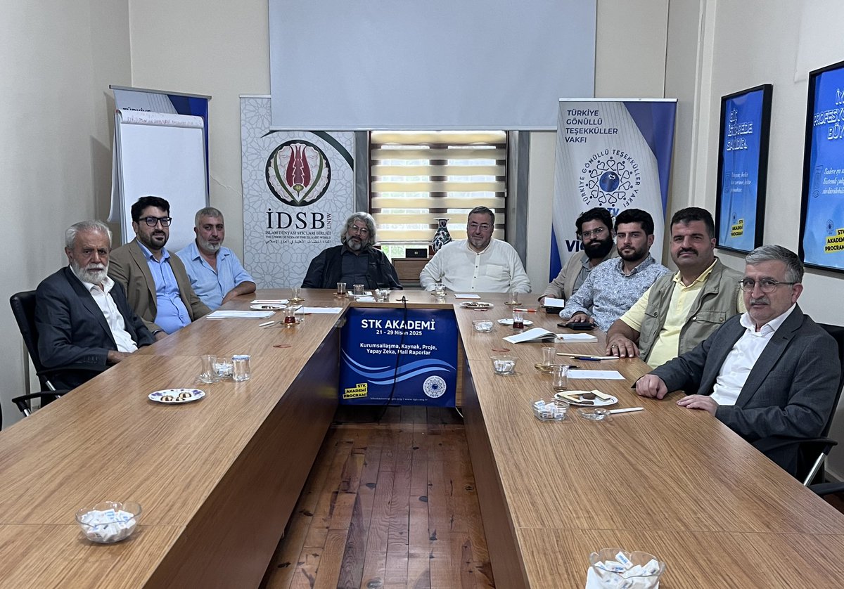 Filistin Platformu Yönetim Kurulu, güncel konuları, Gazze’deki soykırımı ve projelerini değerlendirmek üzere toplantı yaptı.