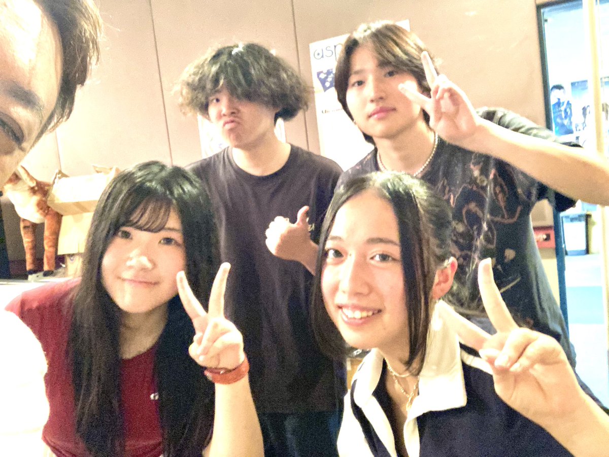 地元高校生バンド企画
純粋にバンド楽しいのみが詰まってた👍未来の希望しかない！いいねえ　皆んなまたやっぺなー