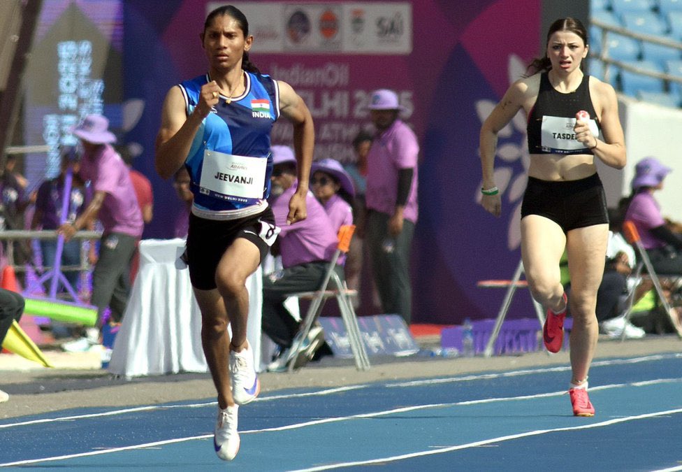 SportsIndia3's tweet photo. 🇮🇳 Deepthi Jeevanji Wins Silver! 🥈

A brilliant performance by Deepthi Jeevanji as she clocks 55.16s in the Women’s 400m T20 final at the World Para Athletics Championships 2025! 💪✨

India currently stands 4th in the medal tally, having secured 3 medals, including 1 Gold! 🏅 https://t.co/xUeHnEuNNX