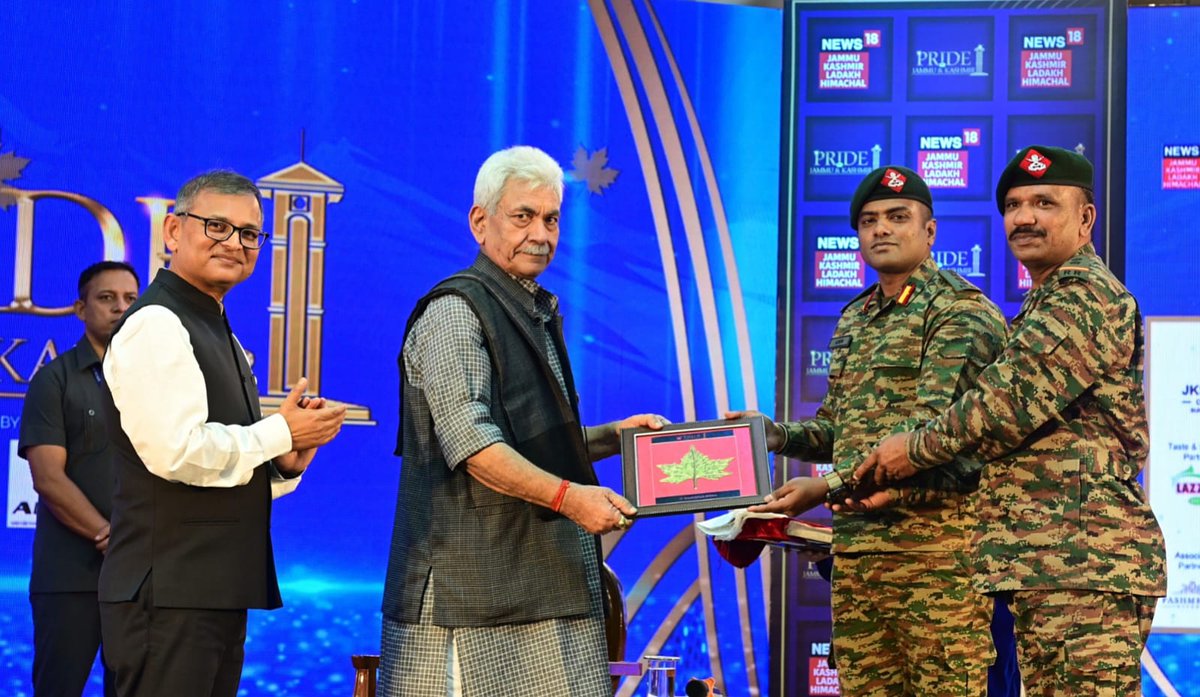 OfficeOfLGJandK's tweet image. A felicitation ceremony was held today to honor the Army, NDRF, SDRF, J&amp;amp;K Police personnel, NGOs &amp;amp; Civil Admin officials for their exceptional and selfless service during the recent natural catastrophe in J&amp;amp;K UT.