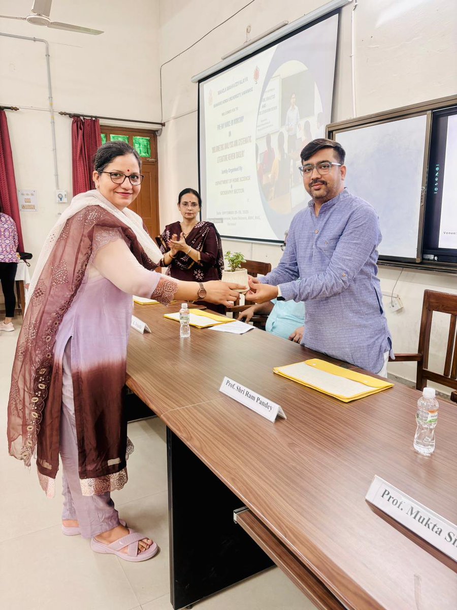 bhu_mmv's tweet photo. A Five-Day Workshop on Bibliometric Analysis &amp; Systematic Literature Review (26–30 Sept 2025) was inaugurated at MMV, BHU. The workshop is jointly being organized by the Department of Home Science and the Geography section, MMV . https://t.co/VonHTNI3oY