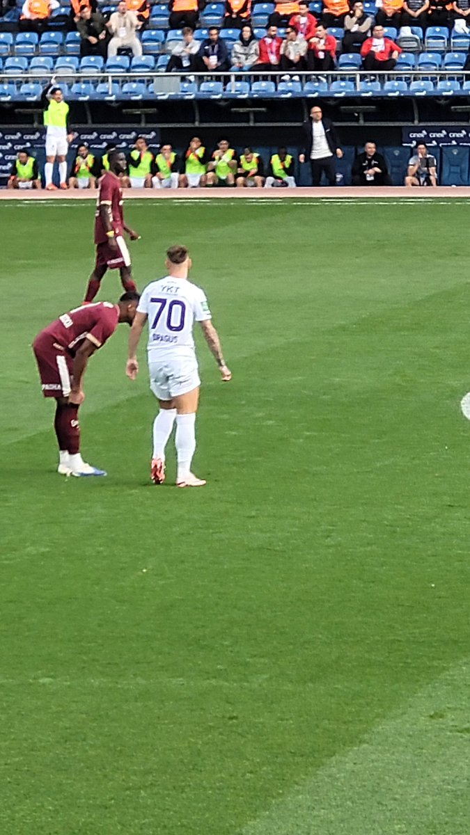 yine bok gibi futbol