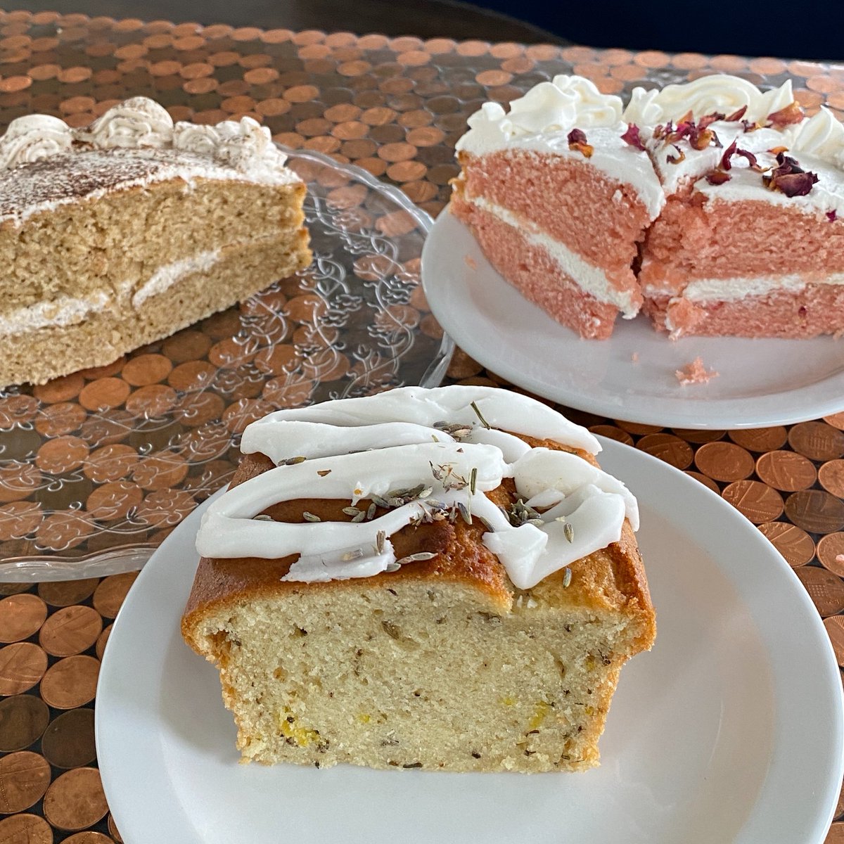 Back open today with some real treats - Chai Spice, Lemon and Lavender and Angel cakes alongside a very gooey batch of GF Chocolate Brownies. 

Open 11am - 3pm today and tomorrow 💚