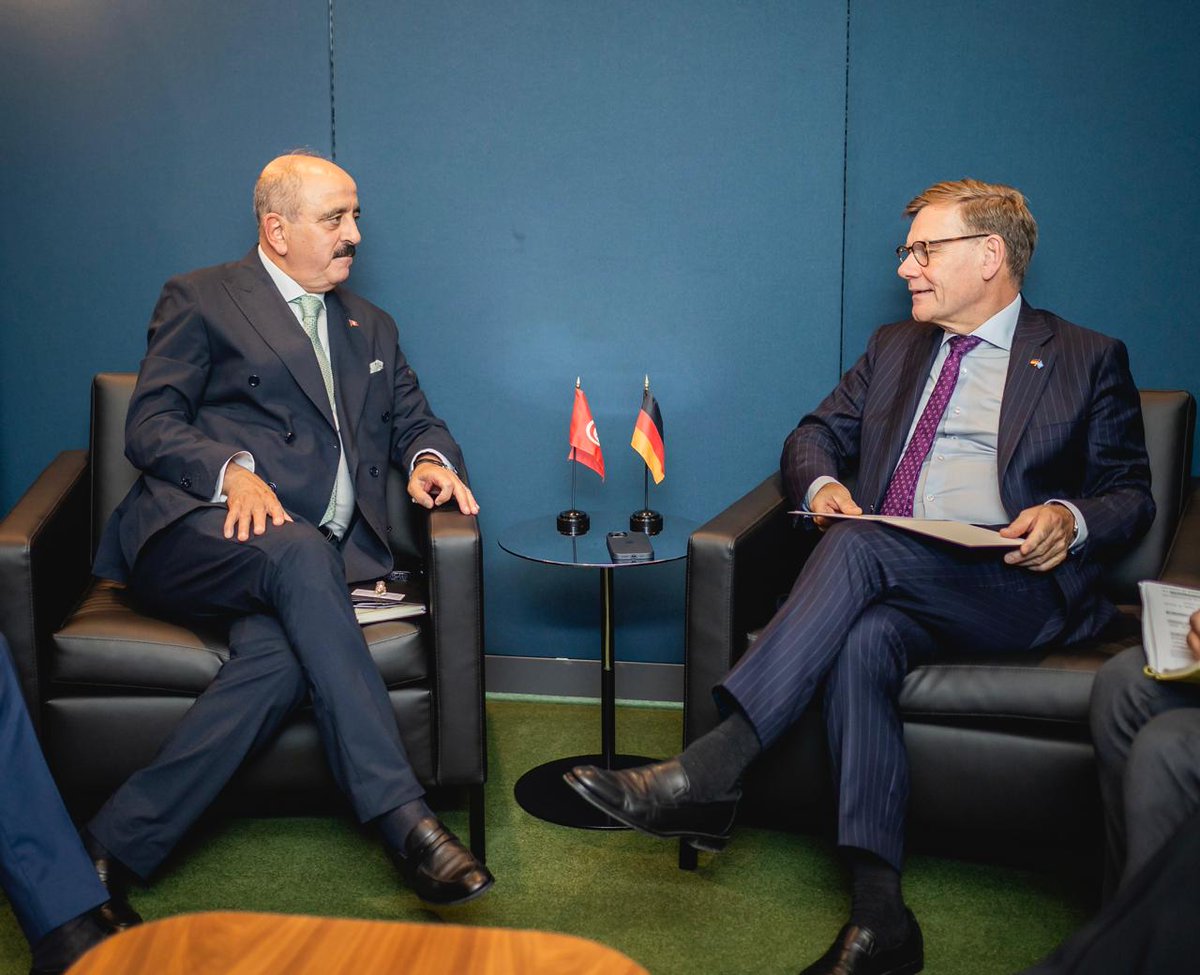 MohamedAliNafti's tweet image. Productive talks with my 🇩🇪 counterpart, Mr.@JoWadephul, on the sidelines of #UNGA80.
We reaffirmed our commitment to elevating our strong bilateral ties, especially as we prepare to commemorate #70years of diplomatic relations in #2026.
