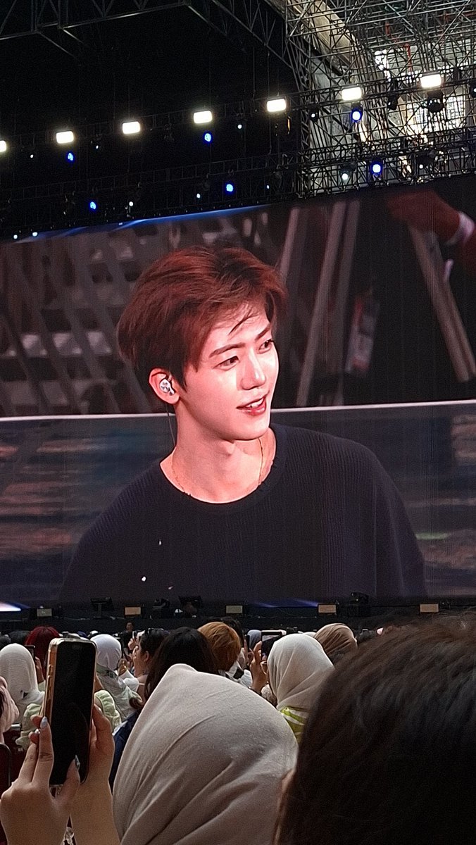 hourlyjaeminn's tweet photo. 250927 tds4 in jkt day 1 souncheck

Jaemin today✨✨ Our billboard artist!

#JAEMIN #재민 #ジェミン https://t.co/OeqtTeWIUO