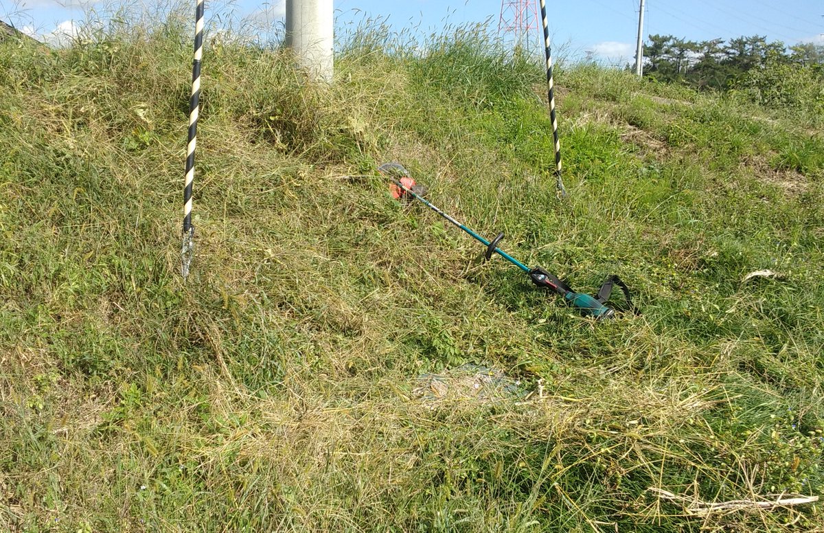 タケスミ・日本一清潔（なつもり）の「北限の竹炭」を作ってい