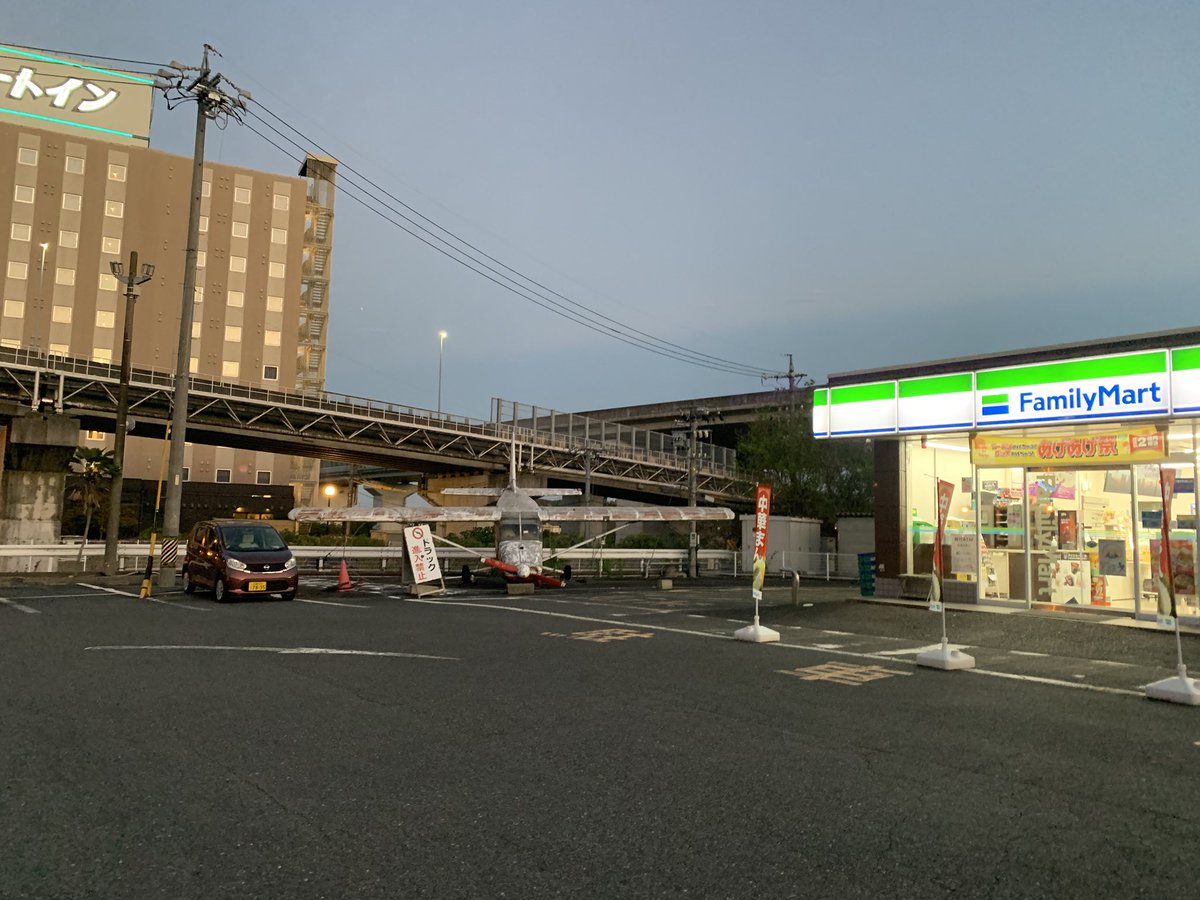 ひじから tweet media