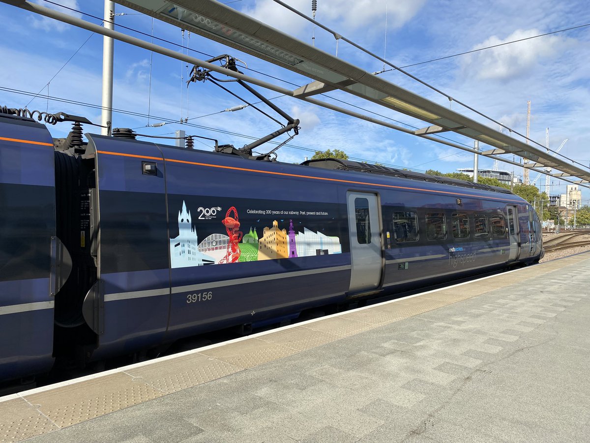 loypass_SCCar's tweet image. 🚄🚈🚂🚃🚇 A little sneak peak of where I’m spending #Railway200 Saturday … a most appropriate set!

@Se_Railway #class395