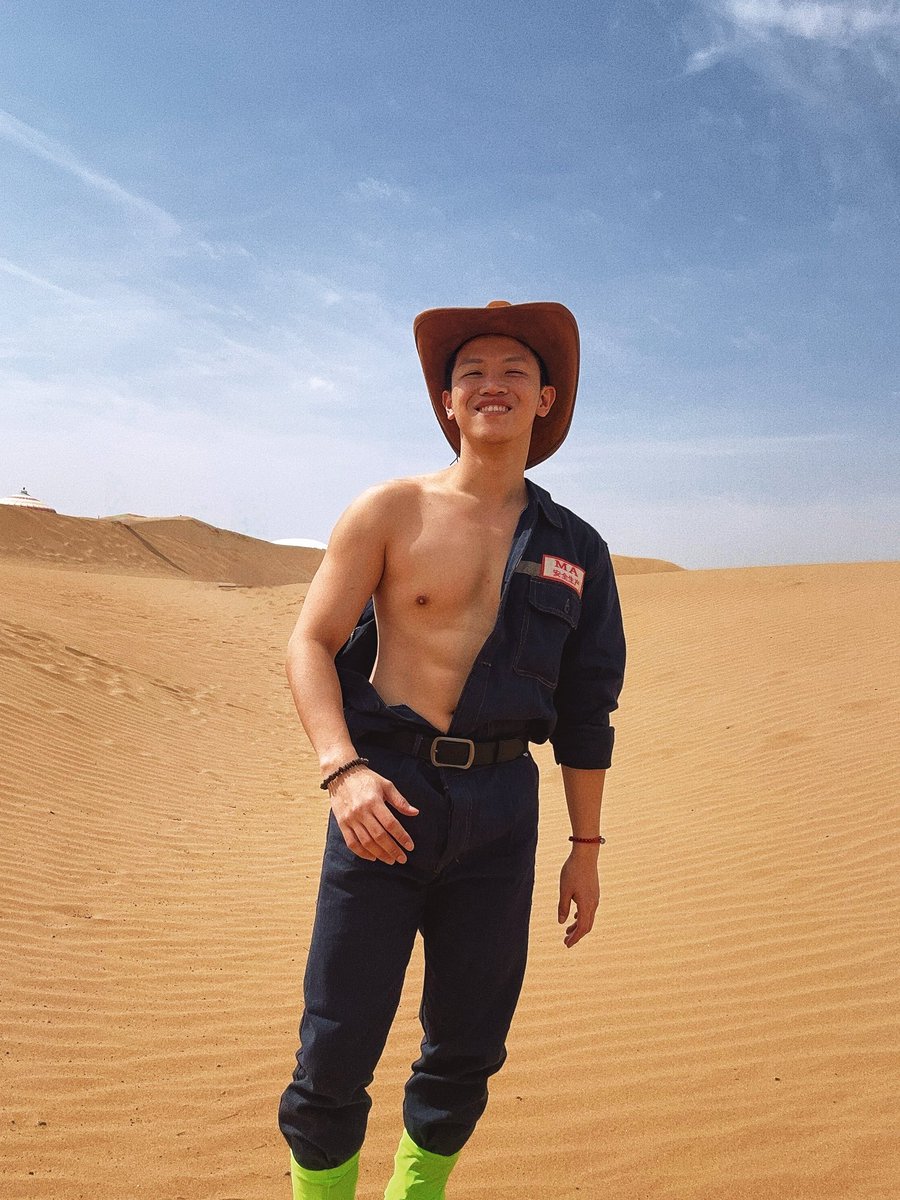 LucaYang7's tweet photo. 沙漠Cowboy🏜️ https://t.co/y8a1hR6XoH