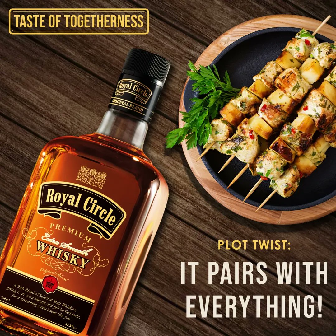 GandTke's tweet image. Saturday vibes = your fave bites + a smooth Royal Circle pour 🥃🍴. Perfect pair, every time. Shop RC Premium &amp;amp; Honey at Carrefour — and yes, the offers are waiting. 👀

Also available at Quickmart,Naivas and Chandarana

#RoyalCircle #TasteOfTogetherness #GandT #GandTKE