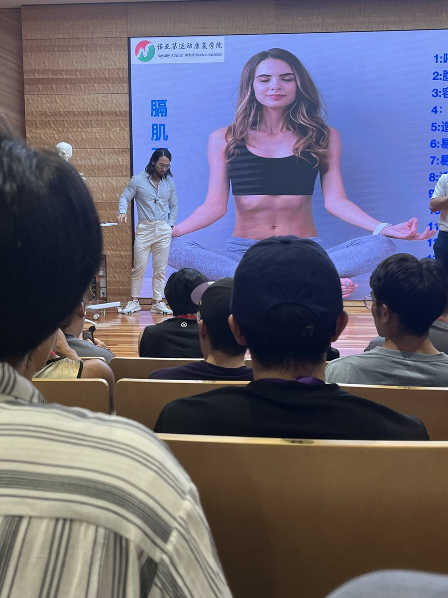 weixinanmo's tweet photo. 見到線上課程老師本人了！！ https://t.co/ytAr7IqMwh