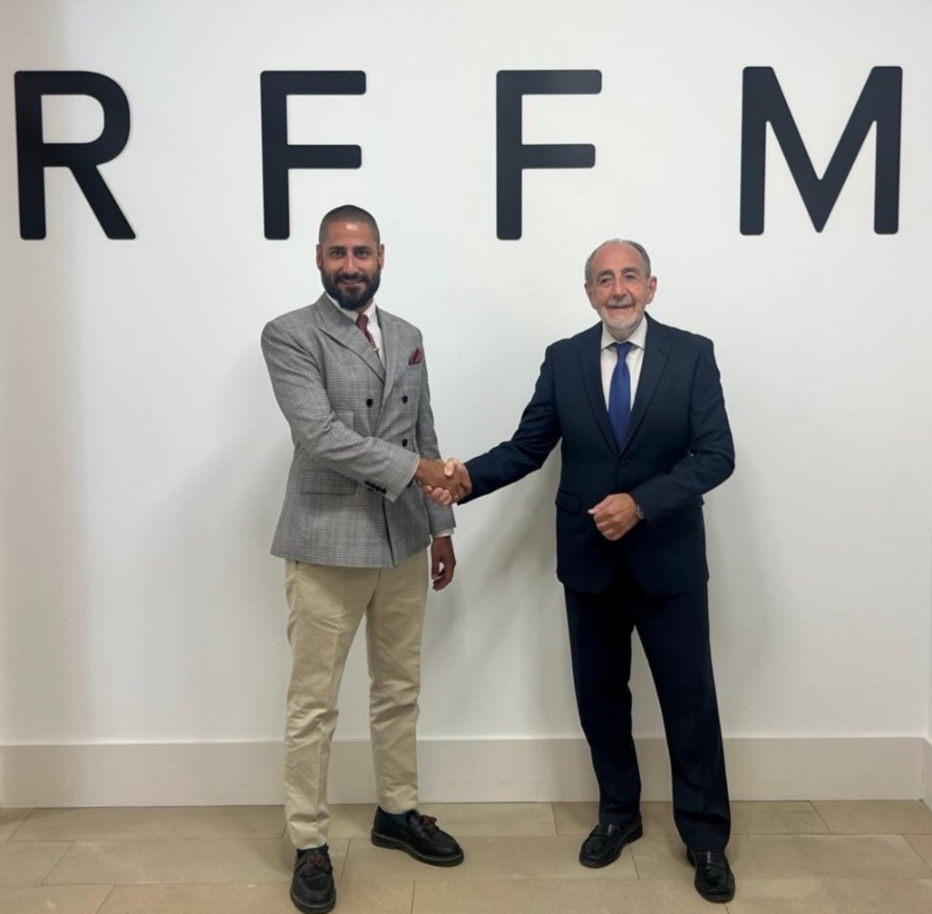 🤝🏻 Álvaro García Ortiz de Urbina, responsable jurídico de la RFFM, será el nuevo vicepresidente de Asuntos Deportivos a partir del miércoles 1 de octubre.

El presidente <a href="/PacoDiezRFFM/">Paco Díez</a> incorpora a su Junta Directiva a un gran profesional sobradamente preparado para el cargo.