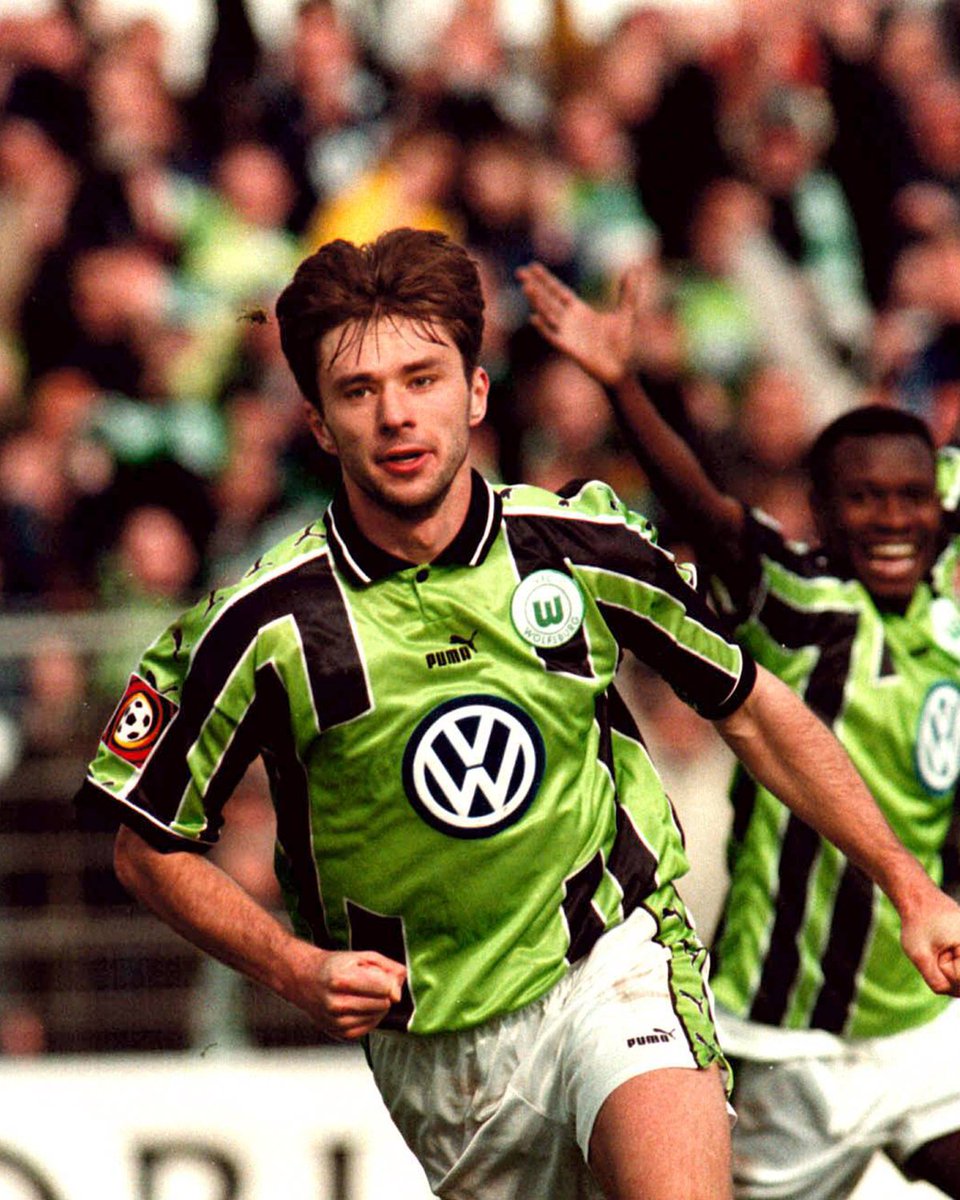 Heute wäre Krzysztof Nowak 50 Jahre alt geworden. Unsere Nummer 🔟 der Herzen - und du wirst es immer bleiben. 💚

#VfLWolfsburg