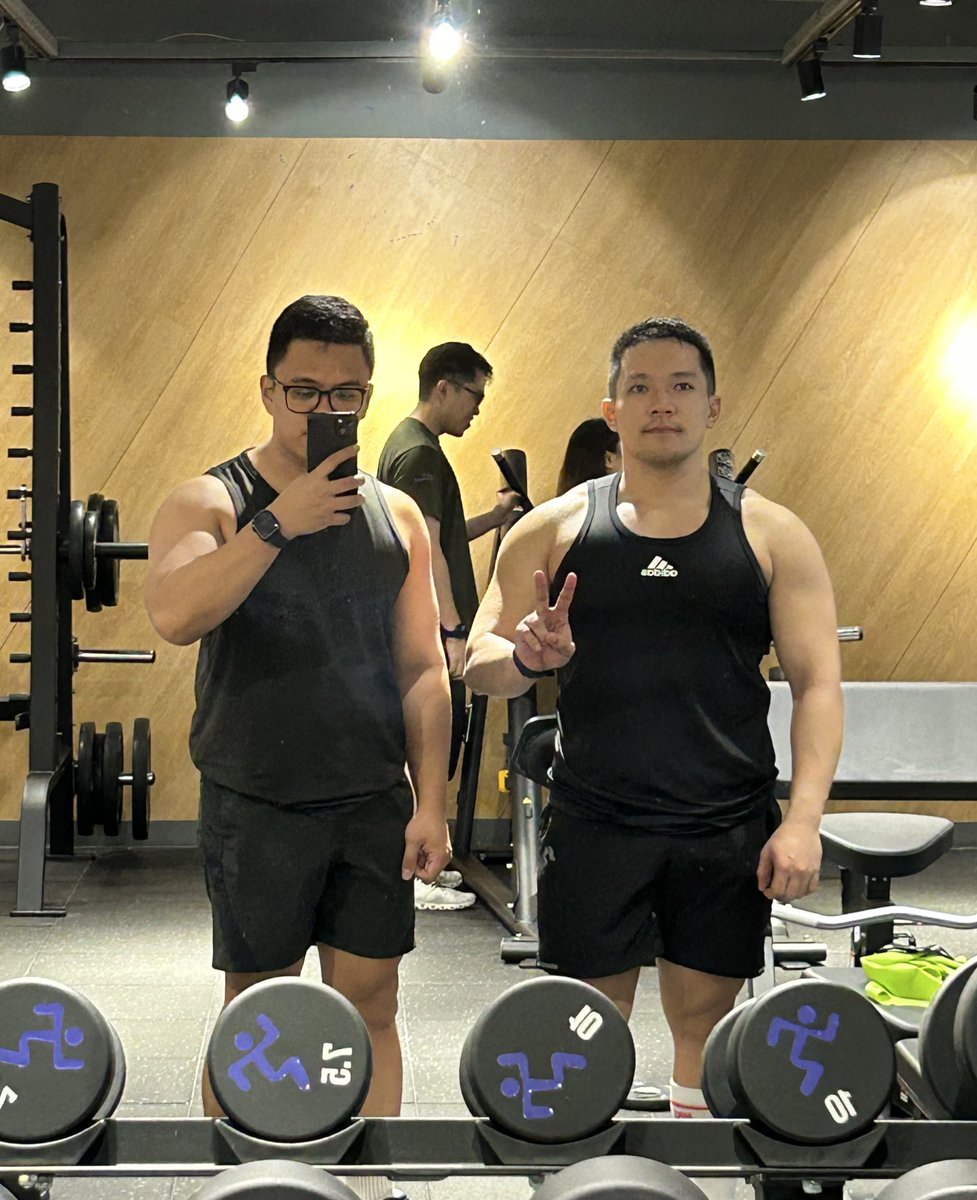 danvrm_'s tweet image. ✌️☮️