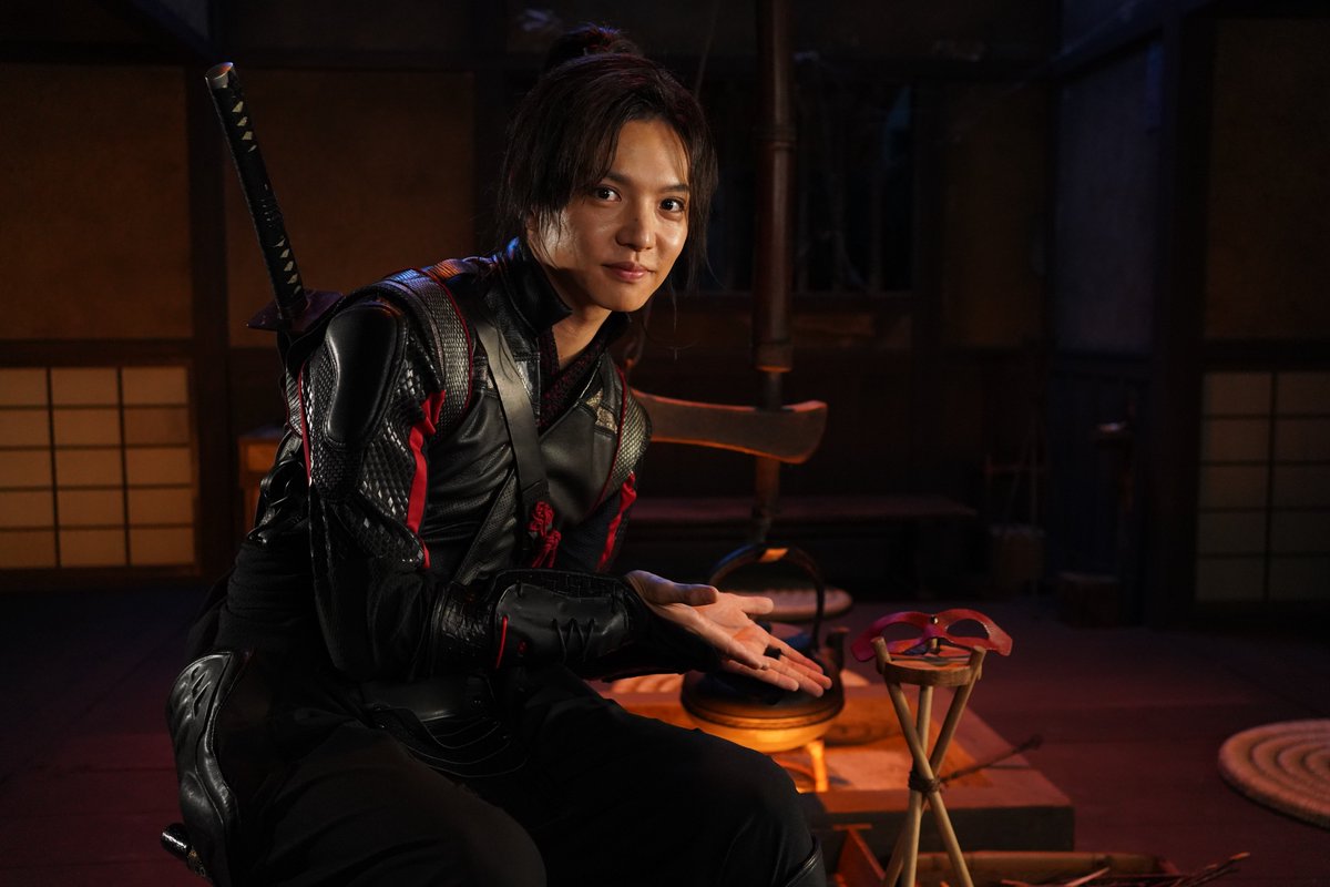 akakage_tvasahi's tweet photo. โ๏ธ #Akakage Behind the Scenes
Together with the legendary red mask ๐ฅทโจ
๐ธ Taiki Sato taking on the role of Akakage
๐
The ninja legend begins Sunday, October 26
โถ Watch on TVer: https://t.co/GsLSLfNcwe
#MaskedNinjaAkakage #OnSet #FANTASTICS #EXILE #NinjaLegend https://t.co/KNI8iCYhvq