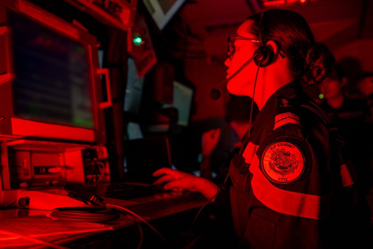 FrenchForces's tweet photo. 📍 Portugal | 🇫🇷 joins #DynamicMessenger by @NATO
🔹 Testing air, surface & underwater drones
🔹 Enhancing allied integration of advanced robotic tech #together https://t.co/YSxvyugQ8T